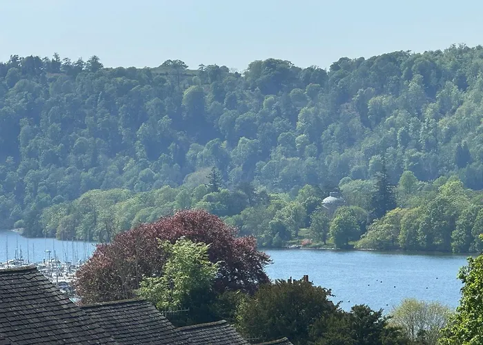 Mollys Mews, A 1st Floor Centrally Located In On Windermere With View