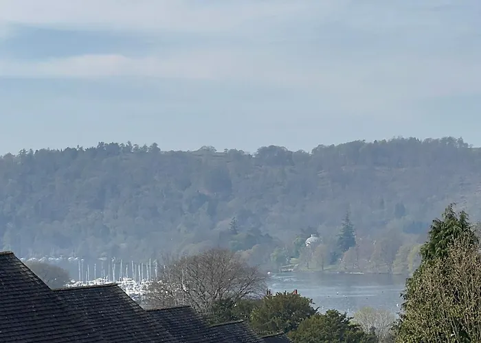 度假居 Mollys Mews, A 1st Floor Centrally Located In On Windermere With View 鲍内斯温德米尔